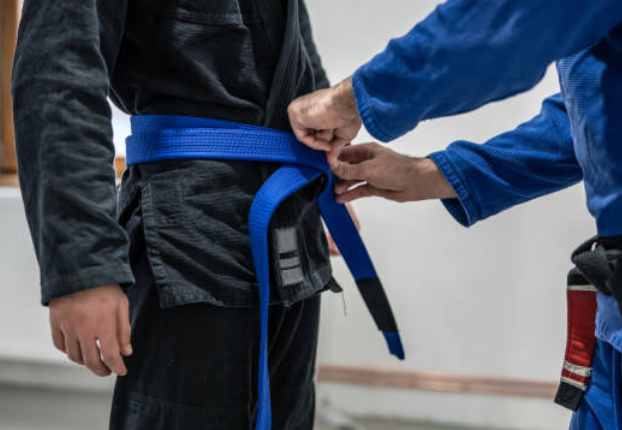 Graduacion a cinturon azul en jiu-jitsu brasileño