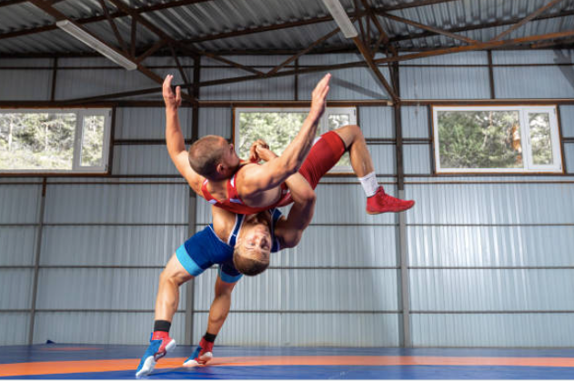 Luchador practicando wrestling